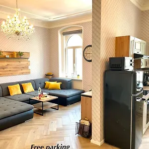 apartment-nicol.karlovyvary-hotels.com/