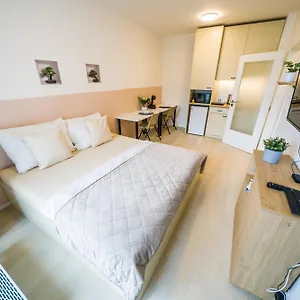  Apartmán Street Center